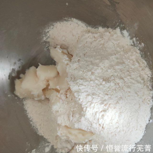 蛋黄|蛋黄酥,自己做的吃着更健康