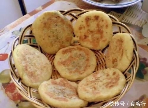 鸡蛋|一碗糯米粉，一个红薯，加2个鸡蛋，手不沾面，香甜软糯吃不够