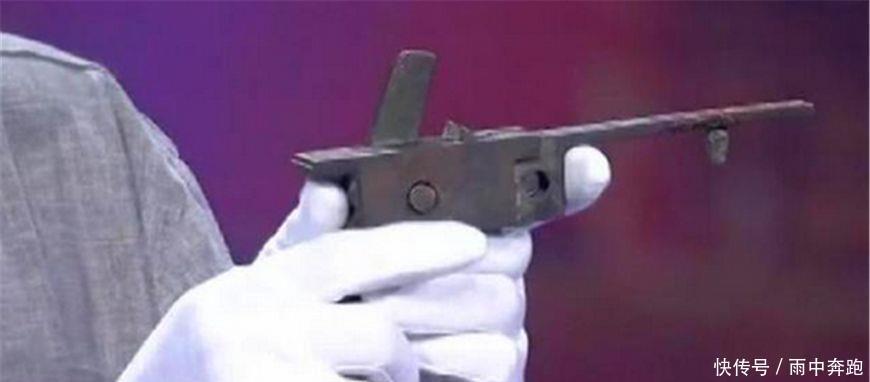 弓弩|几年前老人花30万购得一古物,专家鉴定是战国的,但你买赔了