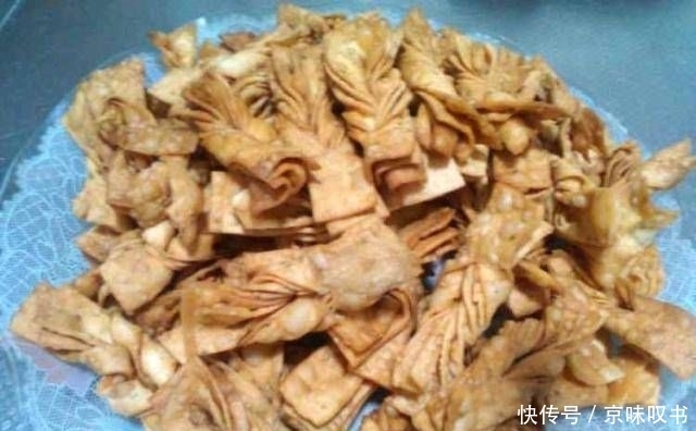 芝麻|一碗面粉,一把芝麻,教你做美味的油炸筷子,咸脆香!