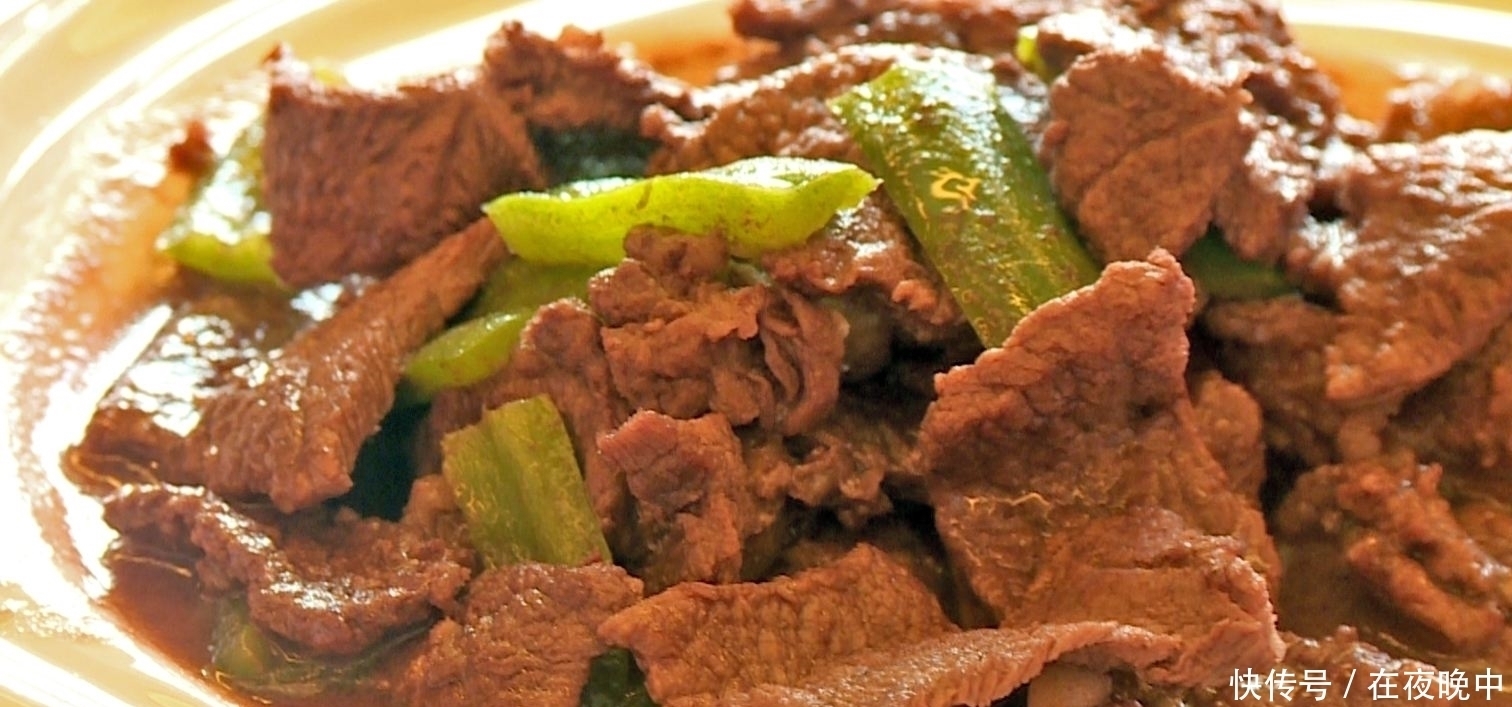 吃起来|炒牛肉别再加淀粉了!大厨:多加一点它,牛肉爽滑入味,嫩极了!
