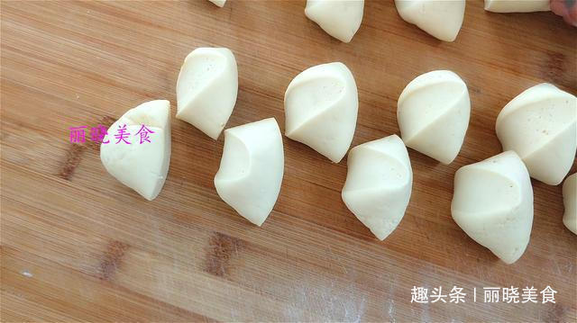 韭菜碎|蒸包子,牢记不要直接上锅蒸,诀窍告诉你,包子松软好吃,不塌陷