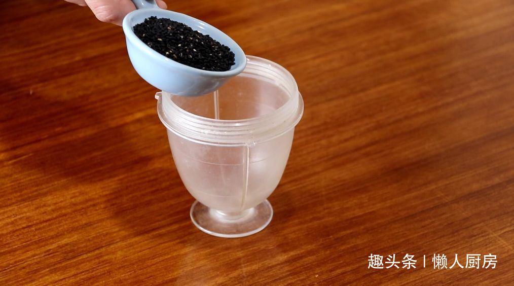  做法|这是刀切馒头的做法，不需要二次醒发，加上黑芝麻，香味更浓