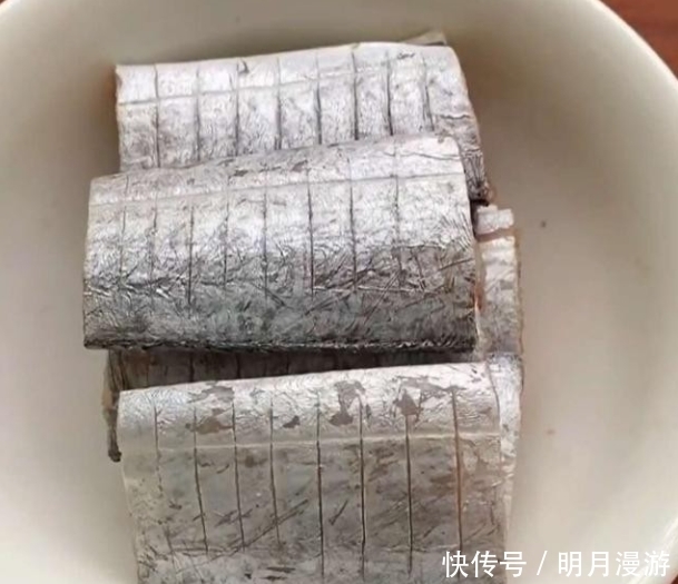 做出|用一斤带鱼做出的红烧带鱼,就缺这样东西,难怪味道有点差