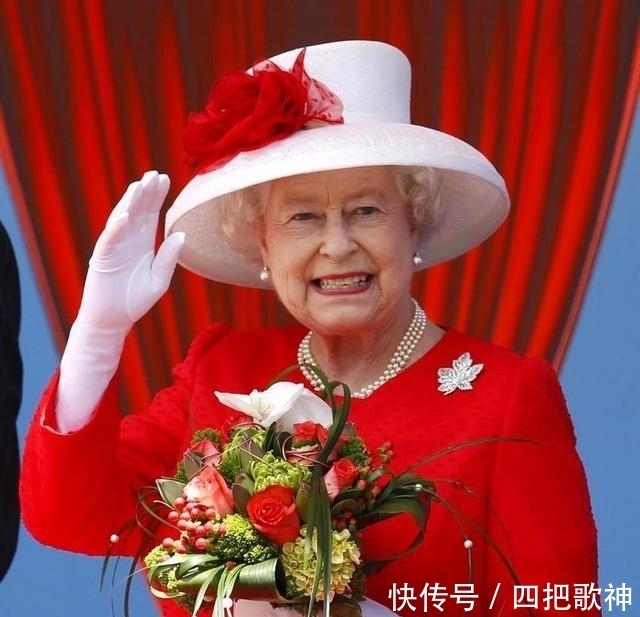  搭配|英女王的珠宝有些不吉利？原材料取自坟墓，由2000颗钻石珍珠组成