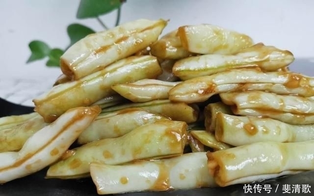 做法|立夏后,遇到这菜我一买就是5斤,比茄子香,比黄瓜鲜,做法简单
