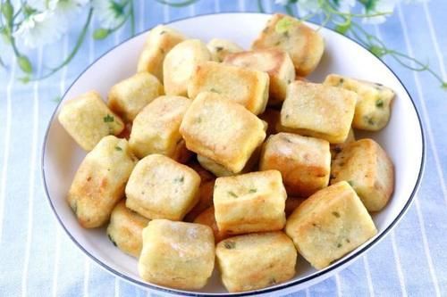 小孩子|小孩子的补钙小零食不用烤箱也能做,一口一个还可以当早餐