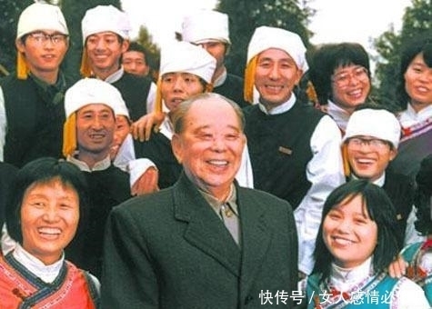  开国|开国中将前妻的女儿进城找父亲, 父亲说一句话, 她哭着走了