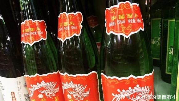 口感|去超市买白酒,行家专挑4种买,好喝还不贵,关键都是纯粮酒