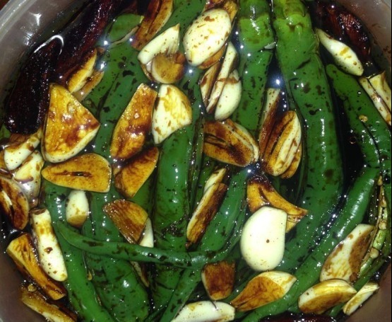  酸辣|辣椒别炒着吃了，教你一个土方法，酸辣爽脆还下饭，放一年也不坏