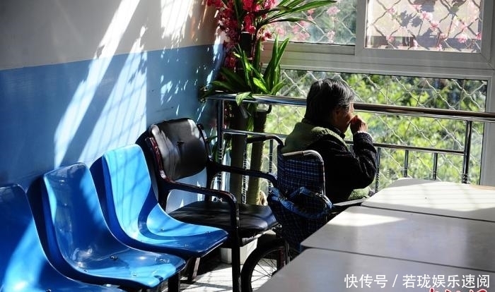 记忆|阿尔茨海默病患者家庭:疾病夺走的,不止是记忆