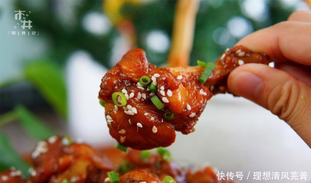 超爱|鸡翅和这2味料一起焖,比韩式炸鸡还够味,简单好吃,孩子超爱吃