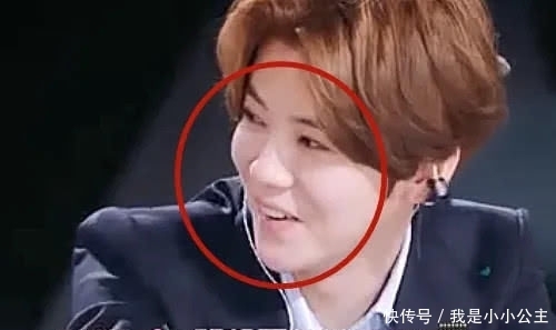 表情|张艺凡首次唱歌,鹿晗震惊,网友:不愧是“二公主”!