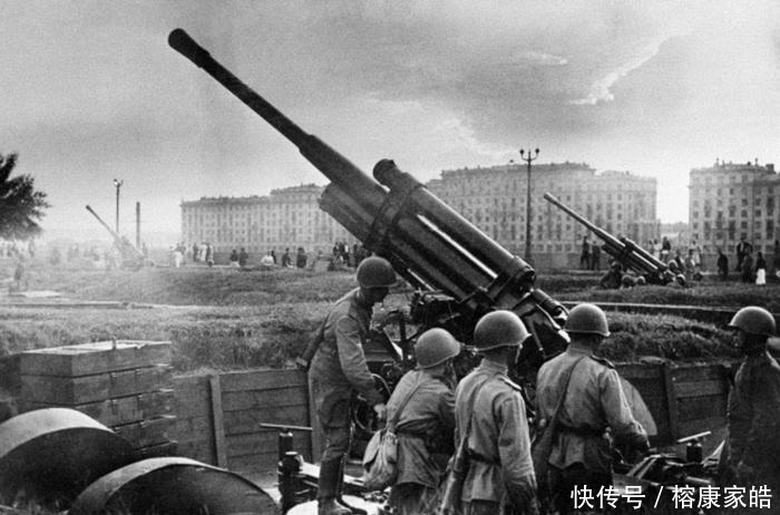 德国士兵|百万德军士兵在东线上活活冻死,斯大林究竟用了什么招?