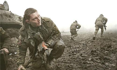 车臣|史上最公平的一场战争,仗打到一半子弹没了,长官:去敌军那买!