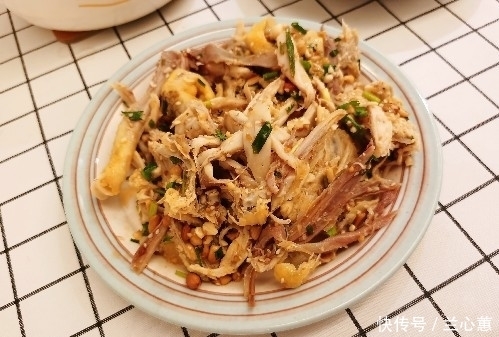 饭菜|闺蜜来家里做客，还自带下饭菜，难道我做的菜不香吗？你们瞧瞧