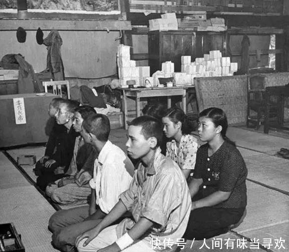  废墟|直击战后日本民众的生活, 废墟中有人挣扎有人很欢乐