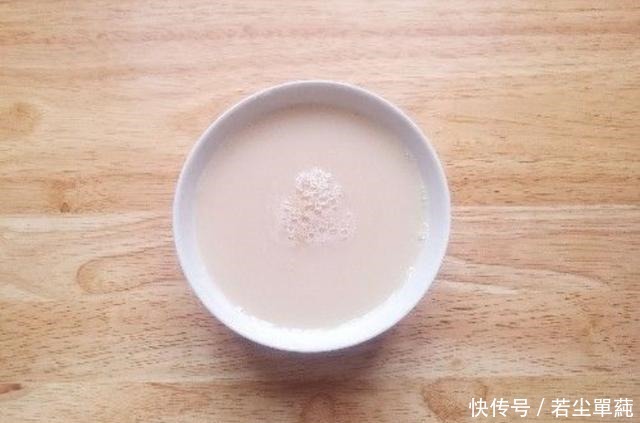 面团|全程详细讲解做面包,不用烤箱也能做,外皮酥脆里面软绵