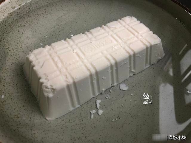  豆腐|做凉拌豆腐，有人先焯水，有人直接拌其实都不对，教你正确做法