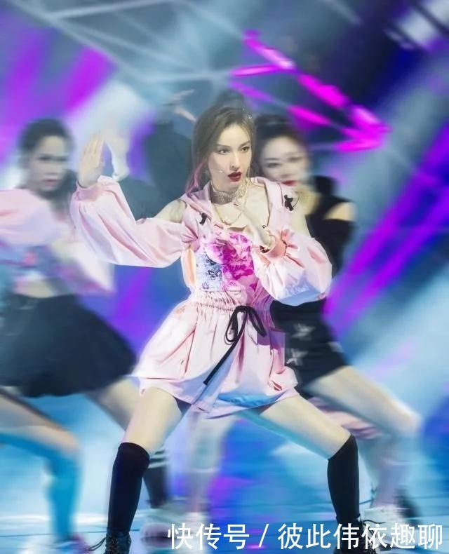 到底|《乘风破浪的姐姐》百般努力的吴昕被淘汰,这到底是为什么?