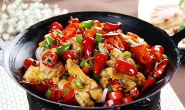  干锅|教大家干锅正宗的5种做法，香辣过瘾，好吃到舔手指，记得收藏