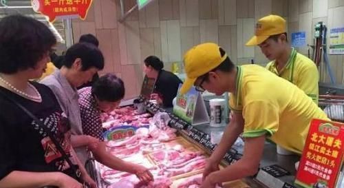 外面的更|为什么到超市买肉,比菜市场更便宜肉摊老板说出真相
