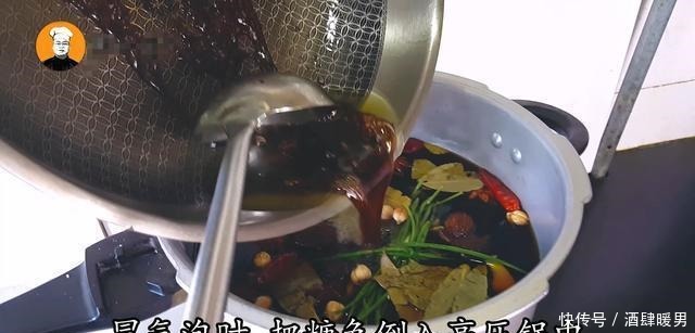 学到|40岁老师傅秘制卤猪蹄做法,几十年老味道,学到就是赚到
