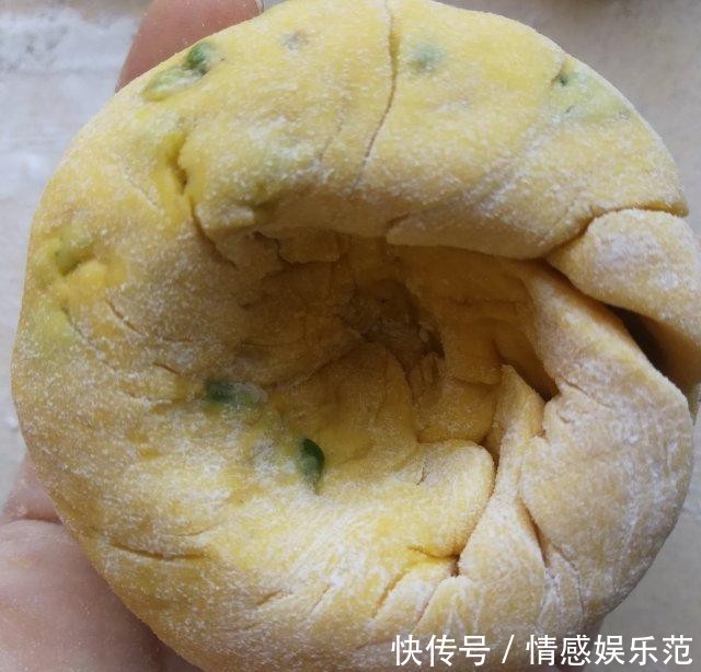 南瓜|南瓜椒盐葱香咸窝窝,又暄又软,好吃极了