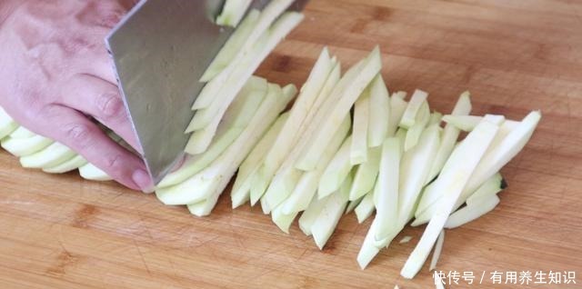 面条|煮面条时,开水下锅就错了,牢记这几点,面条筋道有嚼劲,还很香