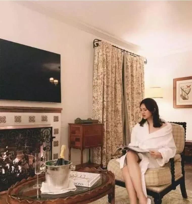 孟晚舟|一个软禁在他乡,一个娇养于豪宅,孟晚舟和姚安娜差别为何这么大