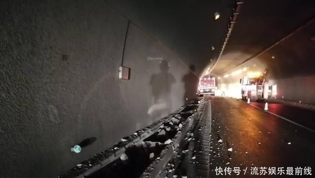  操作|老司机开新车上路掉沟里了，一波“神操作”导致隧道一公里全停电