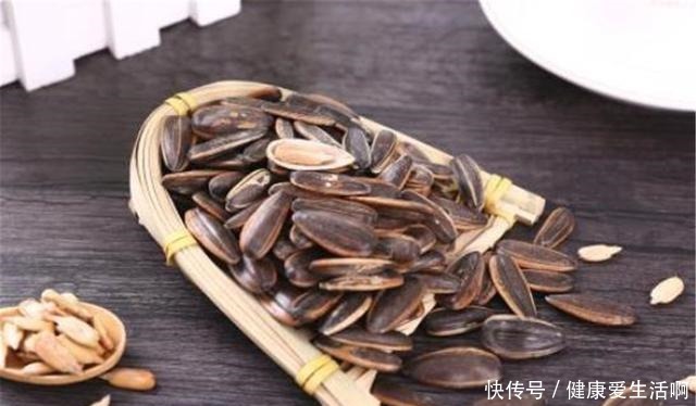 起初|让老外“懵圈”的中国零食,起初瞧不上,吃一次后却停不下