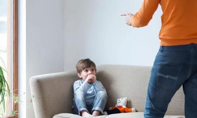  屁股|虽然孩子身上这4个部位不能打，但火气上来了，这个地方可以试试