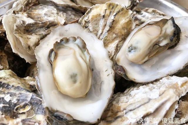煮出|煮生蚝时,万万别直接下锅煮,海边人这样做,煮出的生蚝又鲜又嫩