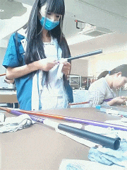 GIF|搞笑GIF:公司发现一漂亮的女工