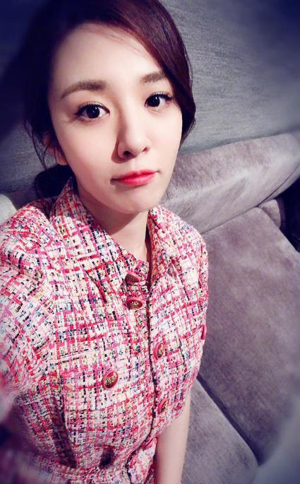 演员|她曾将胡歌吻到吐,把张嘉译亲肿,引网友争议,32岁却仍孤身一人