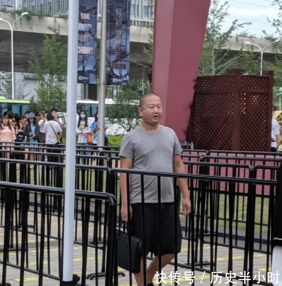  吴亦凡|《中国新说唱》海选，药水哥凭实力晋级，吴亦凡亲手发的链子