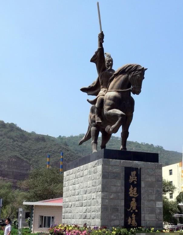 陪葬|历史上的不败战神,死后70多个家族给他陪葬,如今一县以他命名