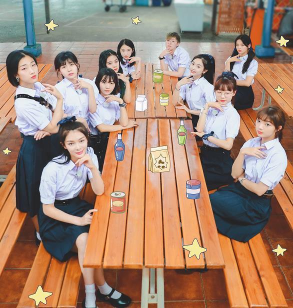  甜美|青春有你2和创造101主题曲A班合照，一个御姐团一个甜美系