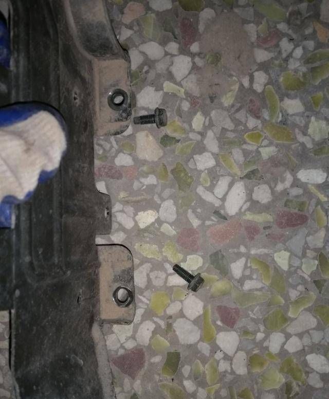  手磨机|骐达06款70ah安时电池详细安装