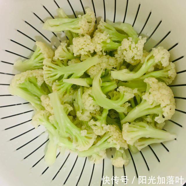 花菜|金针菜炒花菜,简单快手菜