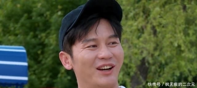 可爱|宋祖儿录《跑男》怼导演被赞可爱,但安崎怼导演,为何被吐槽作