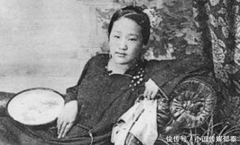 真实|稀有古代青 楼女子真实照片，略带“羞涩”眉目含情，姿容不凡！