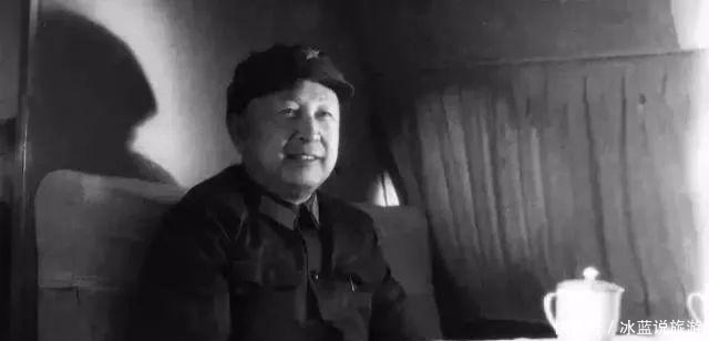  划掉|钱学森参加国宴却找不到自己座位，服务员：主席把你名字划掉了！