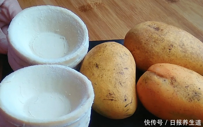 芒果|芒果这样吃还是第一次见,甜香脆皮,滑嫩营养,真是太美味了