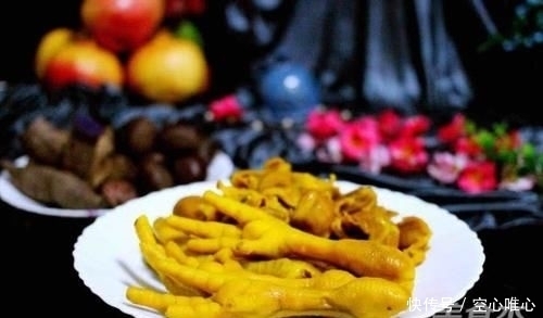  砂锅中|入夏后，可以试试这道菜，爽口不腻有嚼劲，年轻人必备的追剧神器