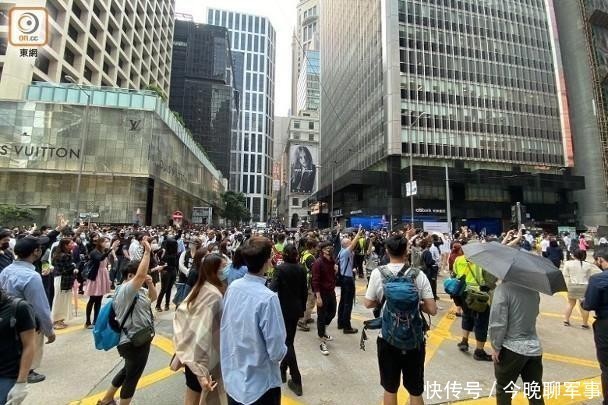 劳教|港警现场搜出激光笔等武器，17岁学生判入劳教中心留案底