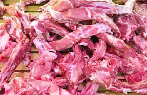 猫腻|看到这3种排骨,再便宜也别买,里面猫腻多,就连肉铺老板都不吃