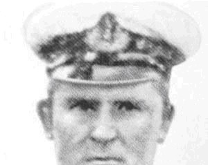 希契斯|“泰坦尼克号”的沉没并非偶然，只因舵手犯了一个小小的错误