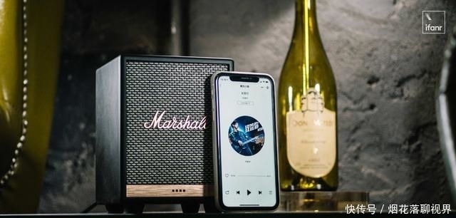 便携|小而智能,这是个「另类」的 Marshall 音箱